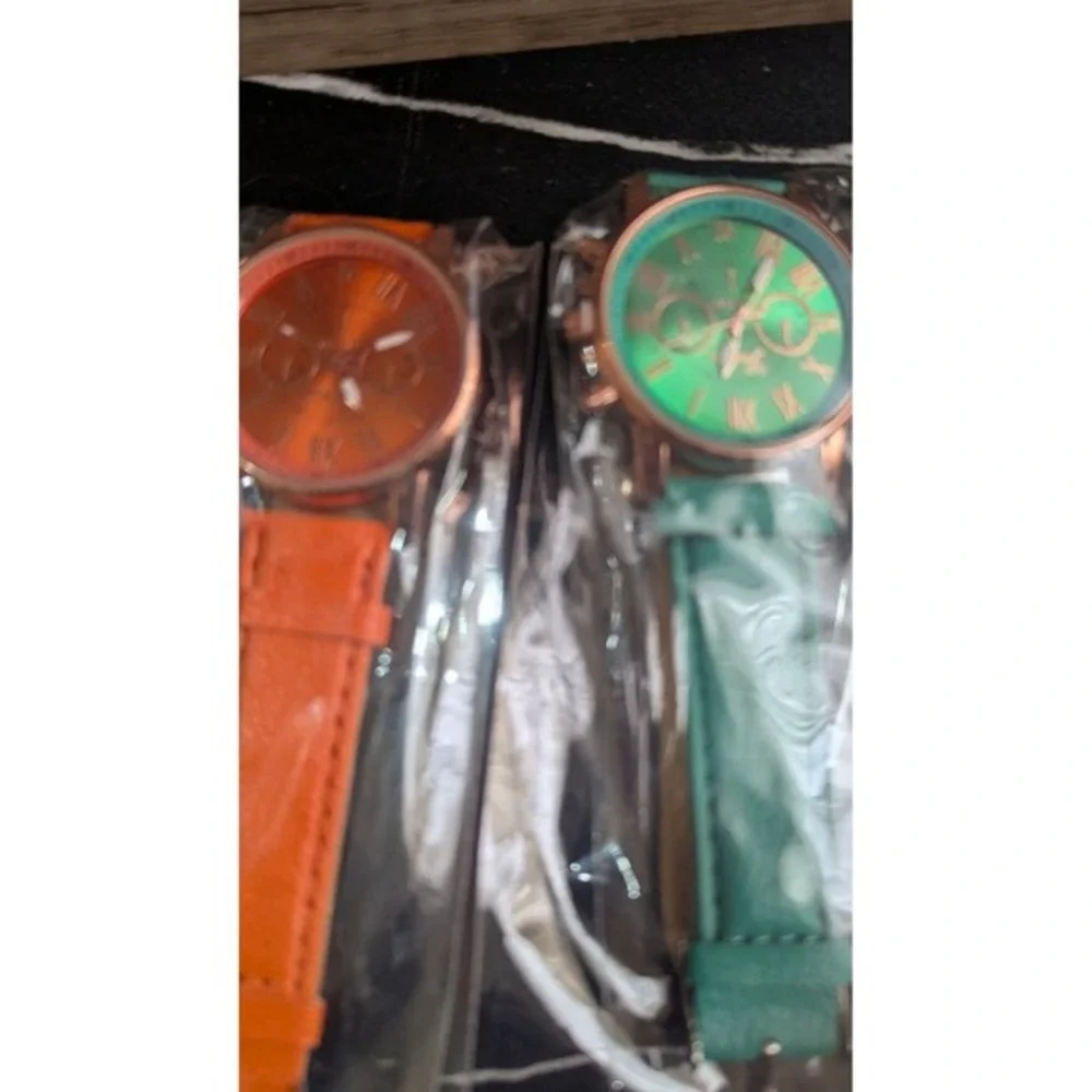 Geneva Rose Gold Tone Watch Set of 7 Colorful Bands New‎ Old Stock JH24